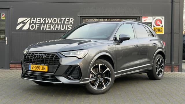 Audi Q3 45 TFSI e S-Line | Trekhaak | Matrix | Black Optik | Keyless