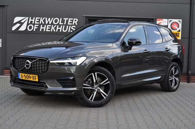 Volvo XC60 2.0 Recharge T6 R-Design | Trekhaak | Panodak | Leder | Keyless