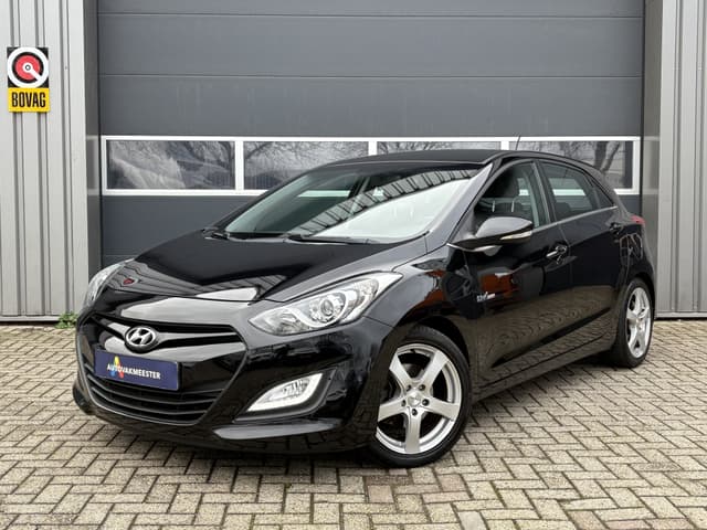 Hyundai i30 1.6 GDI Business Edition | Navi | Camera | Cruise & Climate Control | Trekhaak | Interesse? Bel of App naar: 06 30 51 05 90