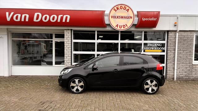 Kia Rio 1.4 CVVT 109pk 5D Exec.Line, trekhaak , stuurverwarming, stoelverwarming