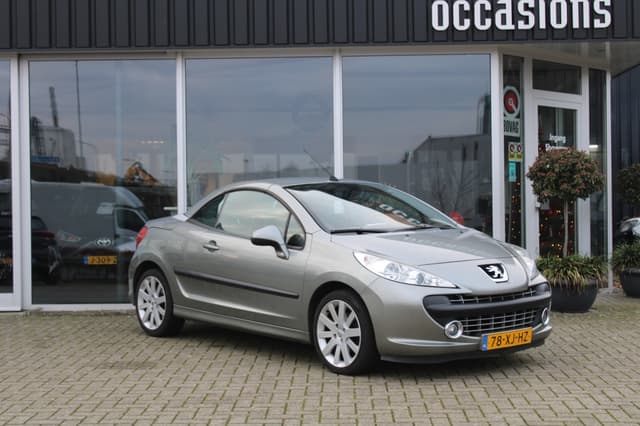 Peugeot 207 CC 1.6 VTi Féline