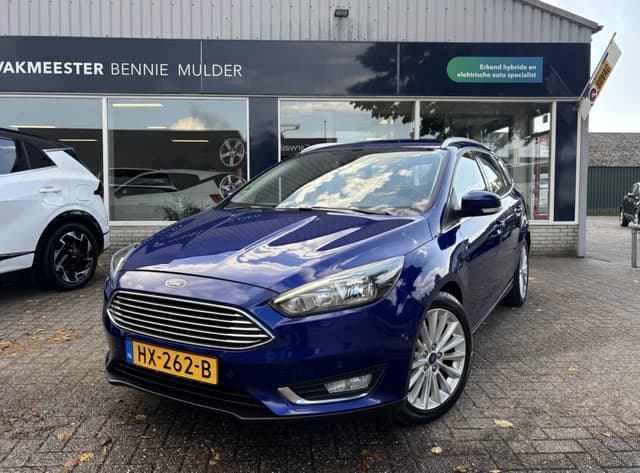Ford Focus Wagon 1.0 Titanium NAVI / PDC / TREKHAAK / NWE. D-RIEM