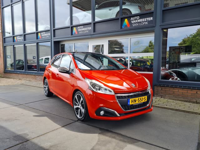 Peugeot 208 1.2 110pk 5D Première GT Navi / Blueth .Panoramadak. Sport-interieur All-in prijs + 6 mnd garantie!